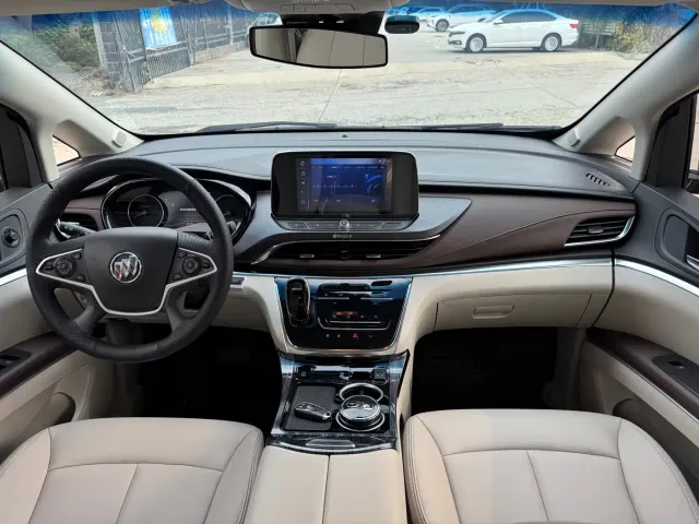 Buick GL8 — Фото автомобиля 13