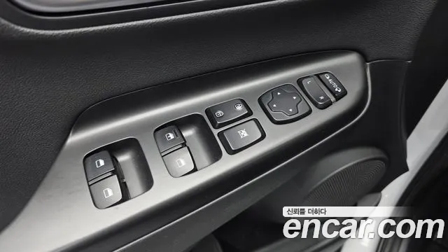 Hyundai Kona New — Фото автомобиля 28