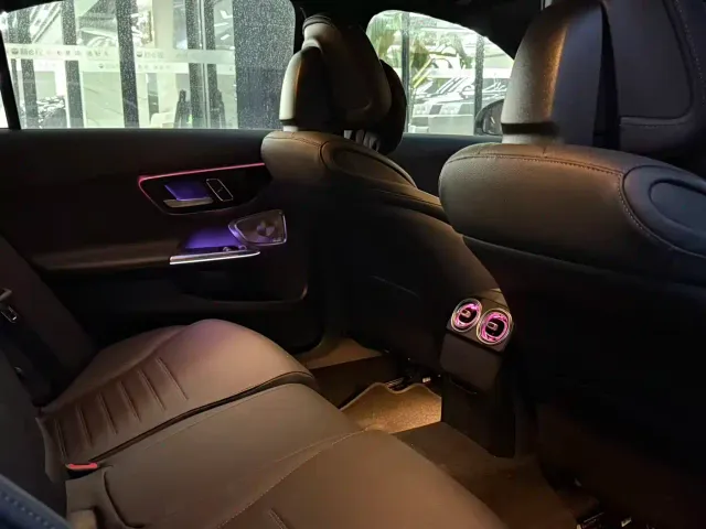 Mercedes-Benz C-Class — Фото автомобиля 10