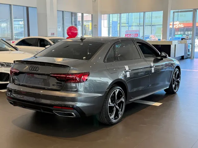 Audi A4L — Фото автомобиля 6