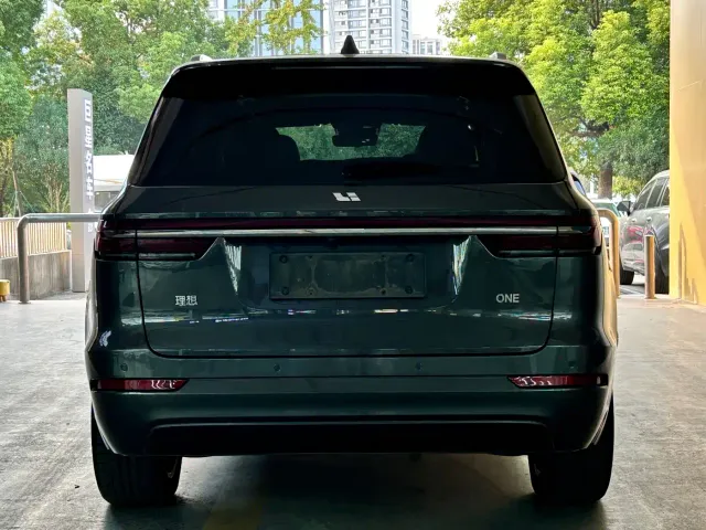 Li Auto ONE — Фото автомобиля 5