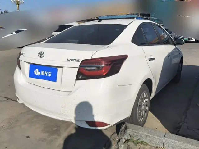 Toyota Vios — Фото автомобиля 3
