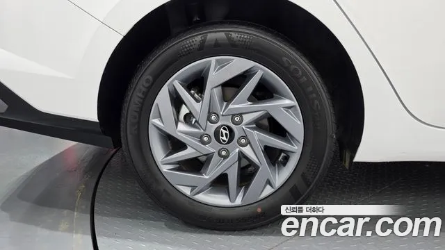 Hyundai Avante — Фото автомобиля 5