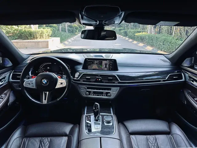 BMW 7 Series — Фото автомобиля 7