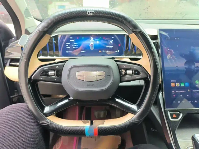 Geely Boyue L — Фото автомобиля 10