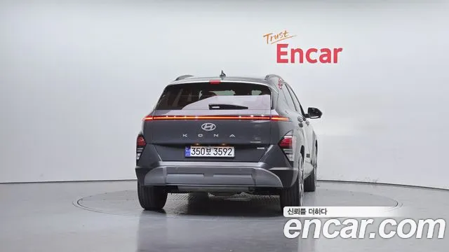 Hyundai Kona Kona (SX2) Бензин 1.6 Turbo 4WD — Фото автомобиля 4