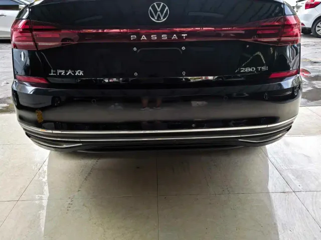 Volkswagen Passat — Фото автомобиля 5