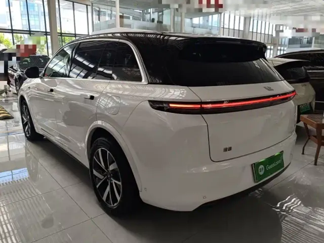 Li Auto L7 — Фото автомобиля 4