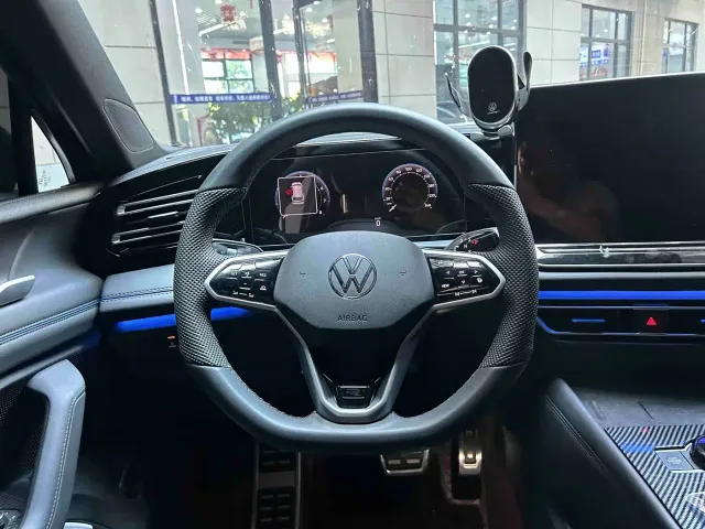 Volkswagen Tiguan L — Фото автомобиля 9