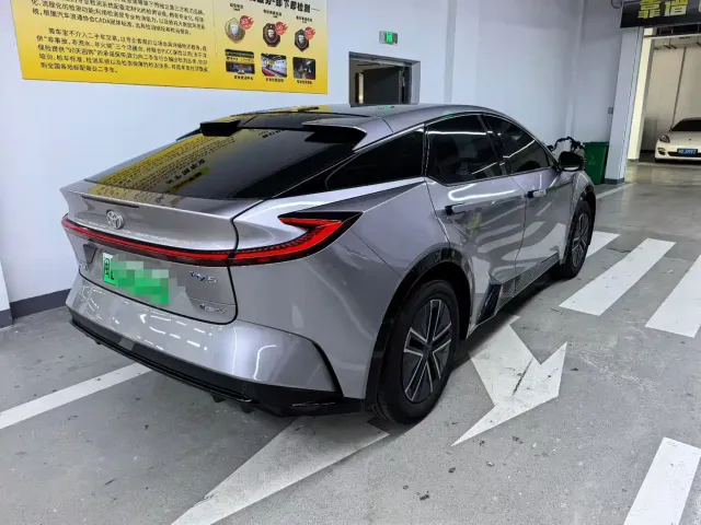 Toyota bZ5 — Фото автомобиля 6