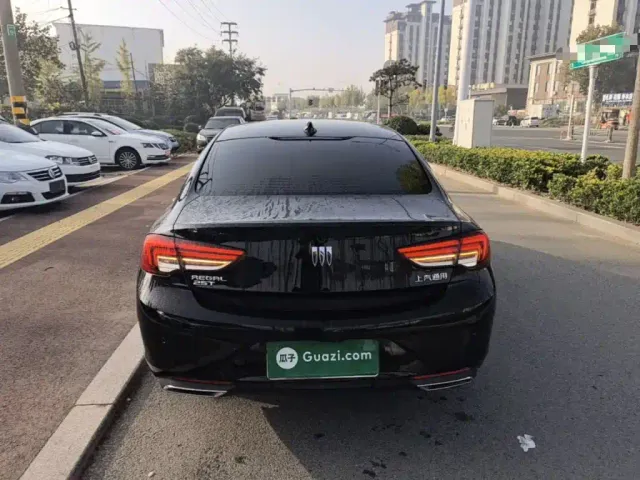 Buick Regal — Фото автомобиля 5