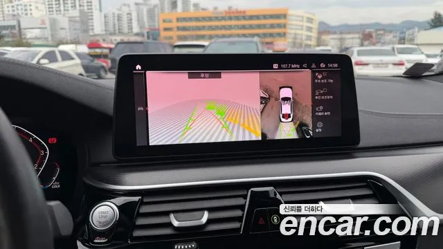 BMW 5-Series — Фото автомобиля 16