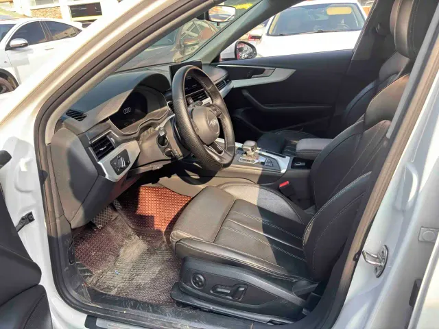 Audi A4L — Фото автомобиля 6