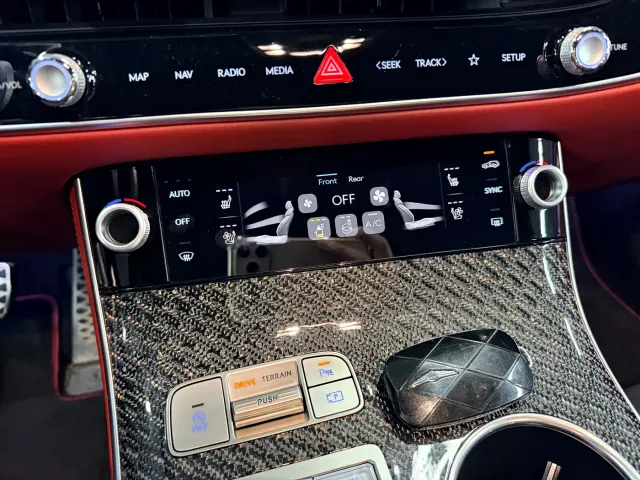 Genesis GV70 — Фото автомобиля 13