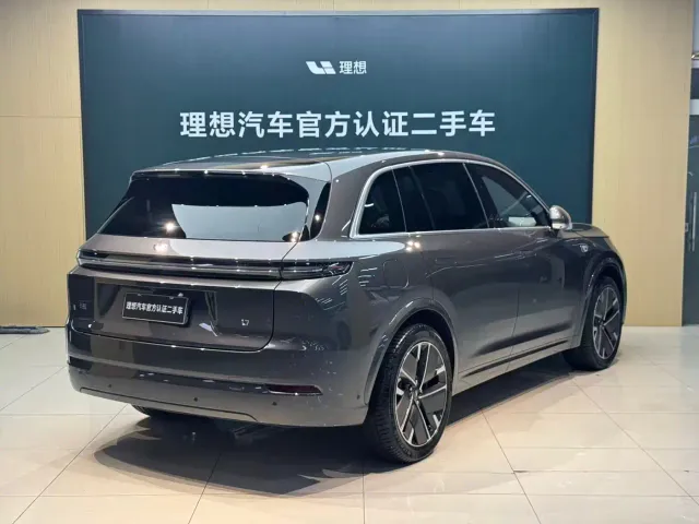 Li Auto L7 — Фото автомобиля 4