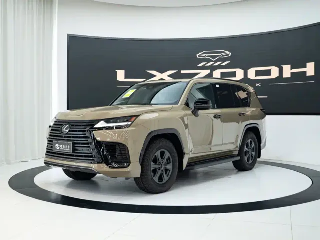 Фотография автомобиля — Lexus LX