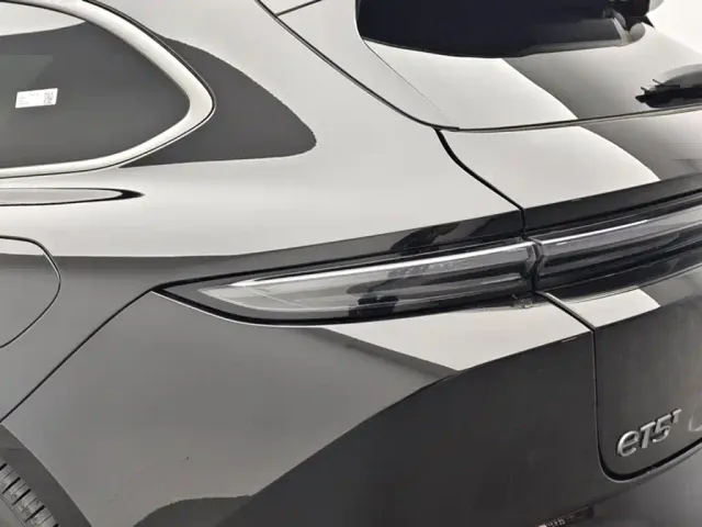 Nio ET5 Touring — Фото автомобиля 15