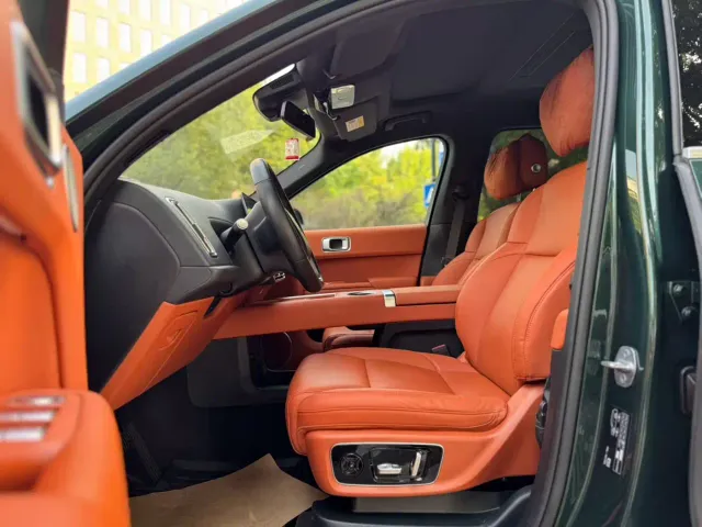 Li Auto L9 — Фото автомобиля 5