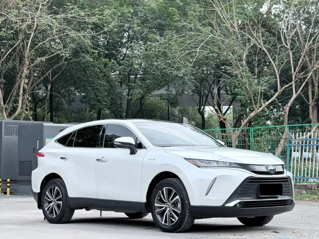 Toyota Harrier — Фото автомобиля 3