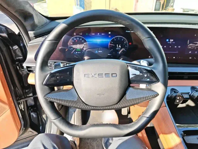 Exeed TXL — Фото автомобиля 10