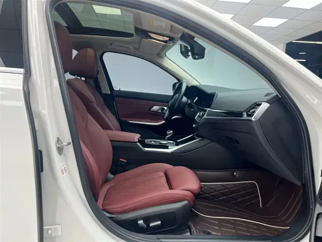 BMW 3 Series — Фото автомобиля 15