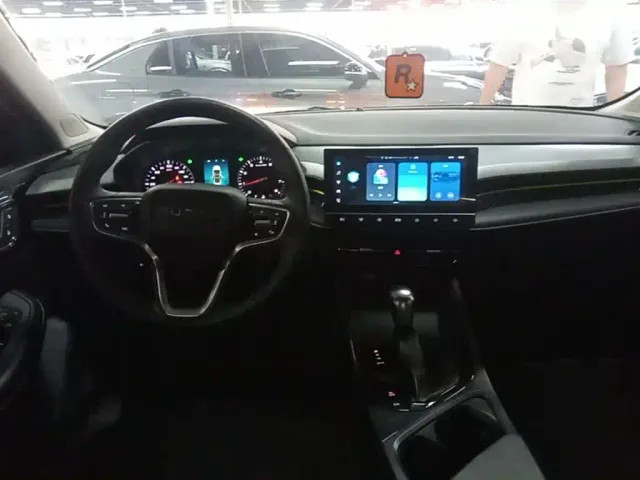 Roewe i5 — Фото автомобиля 10