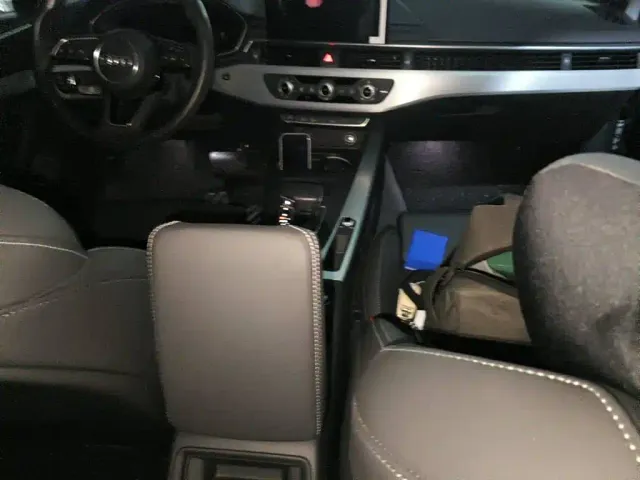 Audi A4L — Фото автомобиля 12