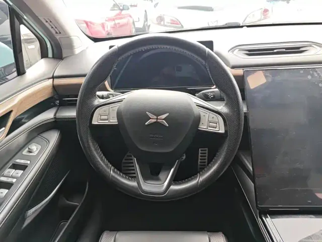 Xpeng P5 — Фото автомобиля 15