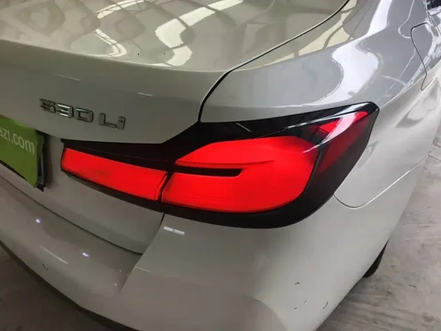 BMW 5 Series — Фото автомобиля 7