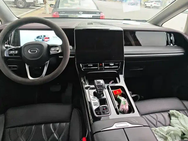 GAC Trumpchi M8 — Фото автомобиля 13
