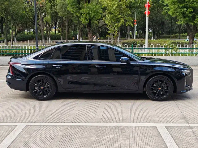 Hongqi H5 — Фото автомобиля 3