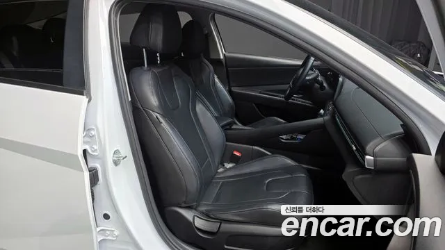 Hyundai AVANTE Новый Avante (CN7) — Фото автомобиля 12