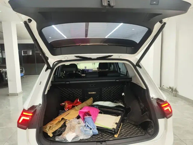 Volkswagen Tiguan L PHEV — Фото автомобиля 14