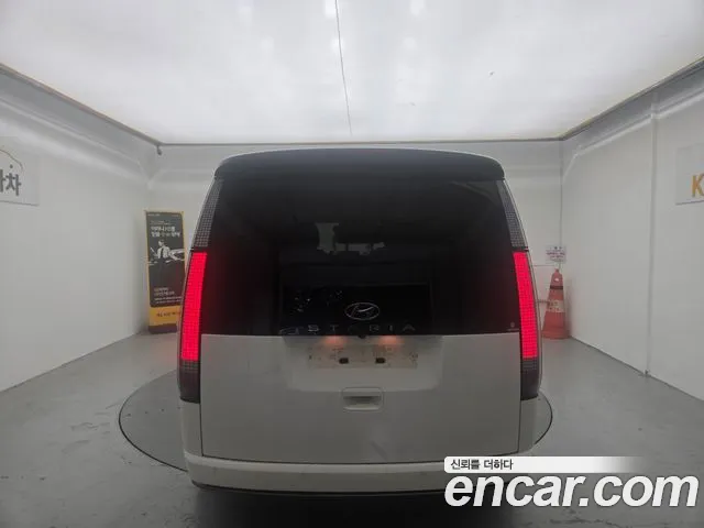 Hyundai Staria Staria L3.5 Lounge 7 мест — Фото автомобиля 4