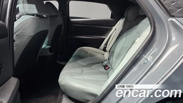 Hyundai AVANTE Новый Avante (CN7) — Фото автомобиля 12