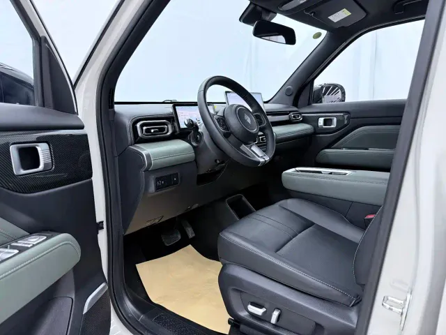 Baojun Yep Plus — Фото автомобиля 4