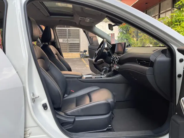 Nissan Sylphy — Фото автомобиля 12