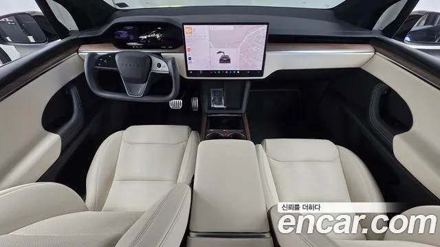 Tesla Model X — Фото автомобиля 7