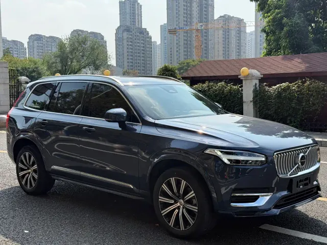 Фотография автомобиля — Volvo XC90