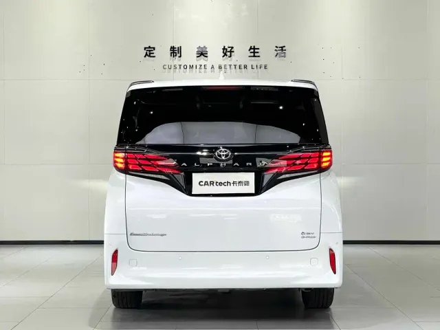 Toyota Alphard — Фото автомобиля 4