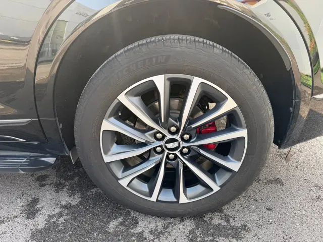 Cadillac XT5 — Фото автомобиля 12