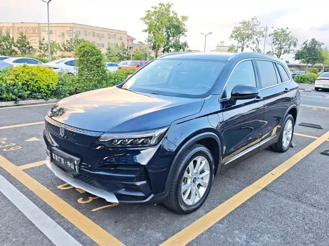 Фотография автомобиля — Skyworth Auto Skyworth EV6