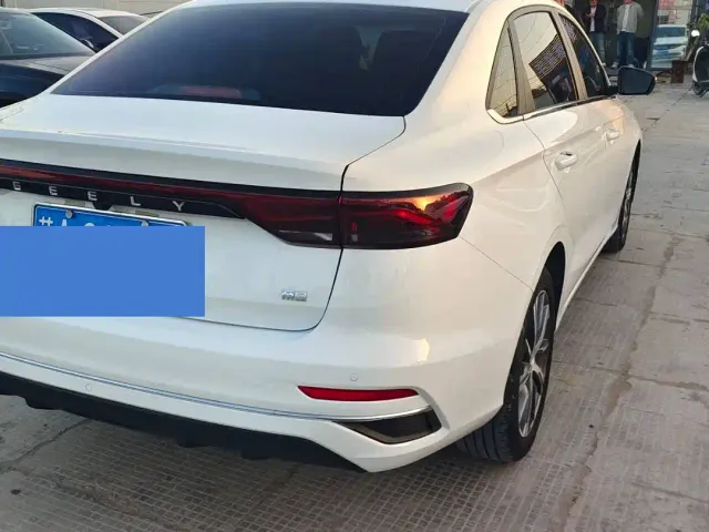 Geely Emgrand — Фото автомобиля 7