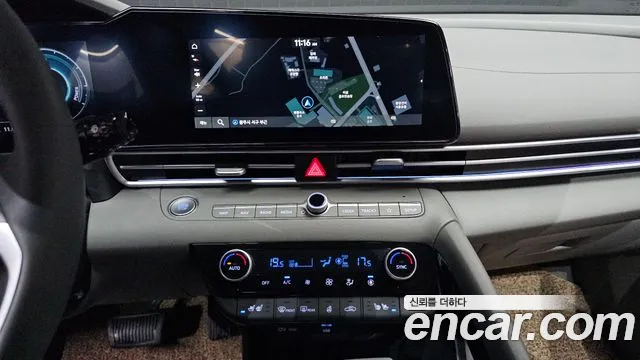 Hyundai Avante CN7 — Фото автомобиля 12