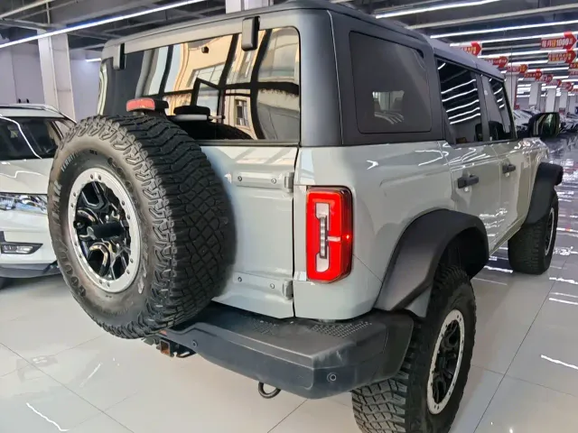 Ford Bronco — Фото автомобиля 7