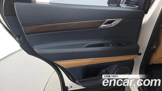 Genesis GV80 — Фото автомобиля 14