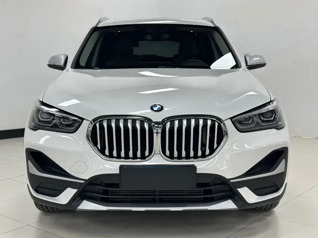 BMW X1 — Фото автомобиля 2