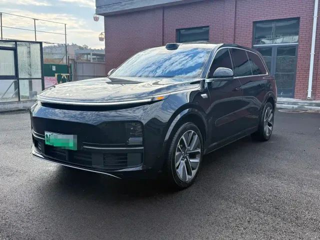 Фотография автомобиля — Li Auto L9