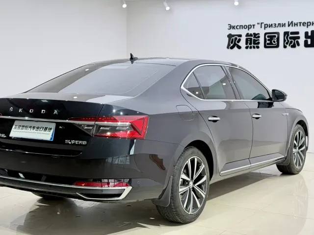 Skoda Superb — Фото автомобиля 4