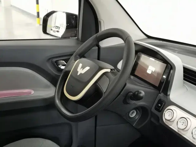 Wuling Hongguang Mini EV — Фото автомобиля 22